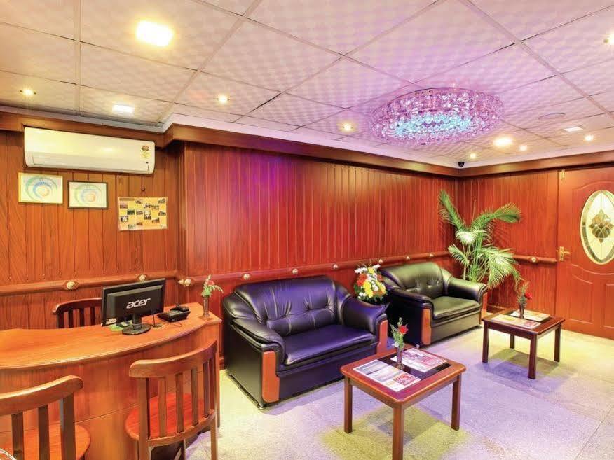Sm Regency Kochi Buitenkant foto